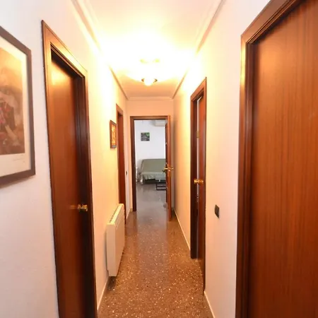 Wvp - Salourhin Apartment